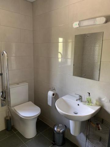 Alder Cabin Kilkenny Room photo